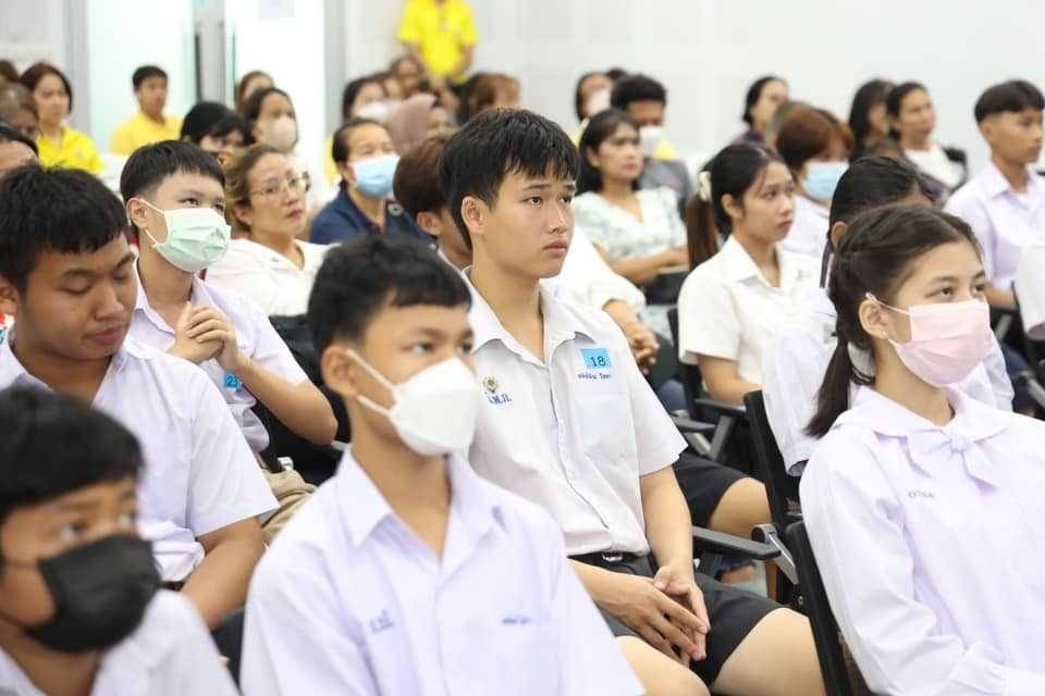 วันสถานปนาสำนักงานธนานุเคราะห์ 69 ปี กิจกรรมมอบทุนการศึกษา