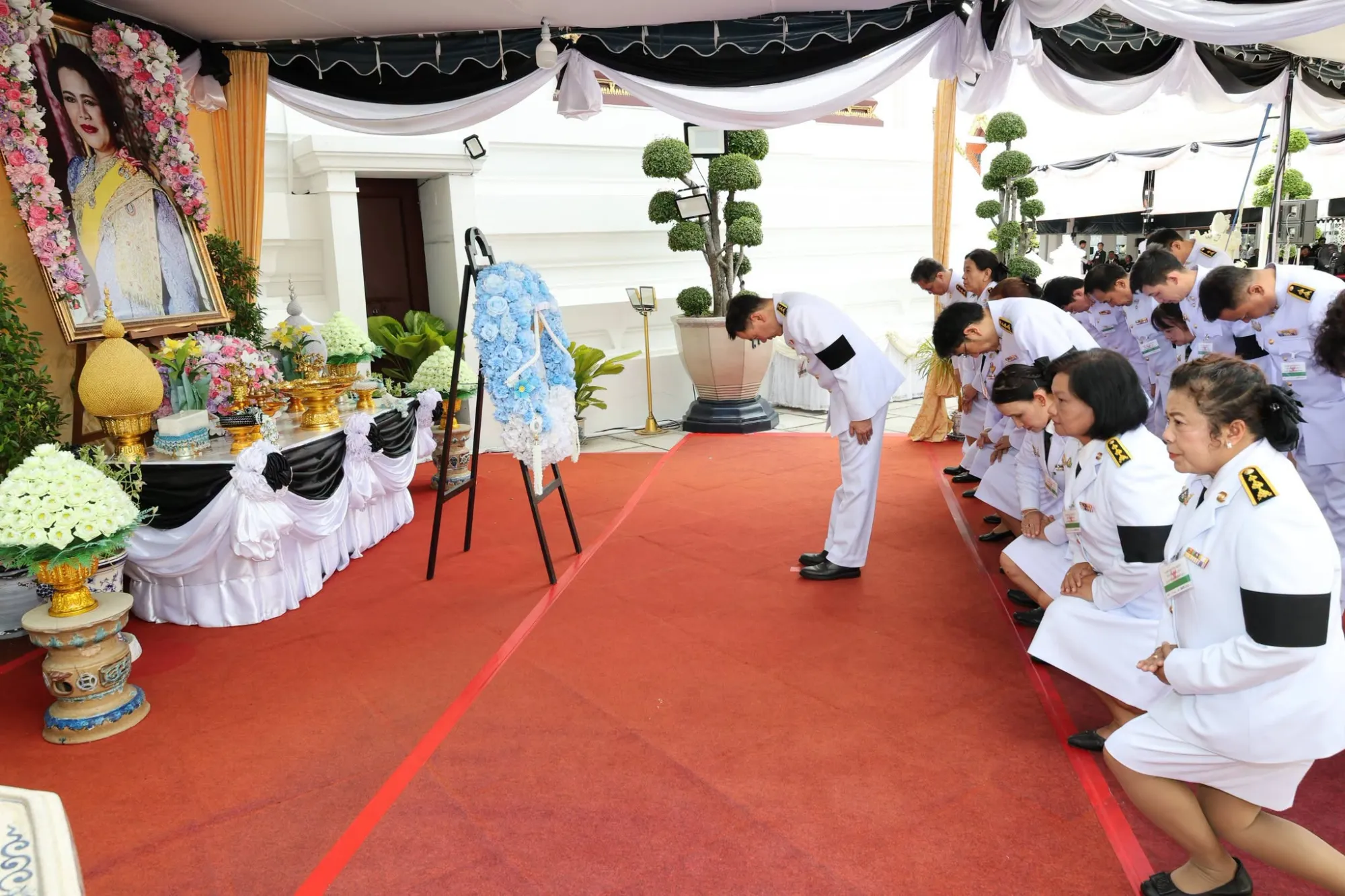 📌 ผอ.สธค. นำคณะผู้บริหารและพนักงาน ร่วมเป็นเจ้าภาพบำเพ็ญกุศลถวายพระบรมศพ สมเด็จพระนางเจ้าสิริกิติ์ พระบรมราชชนนีพันปีหลวง