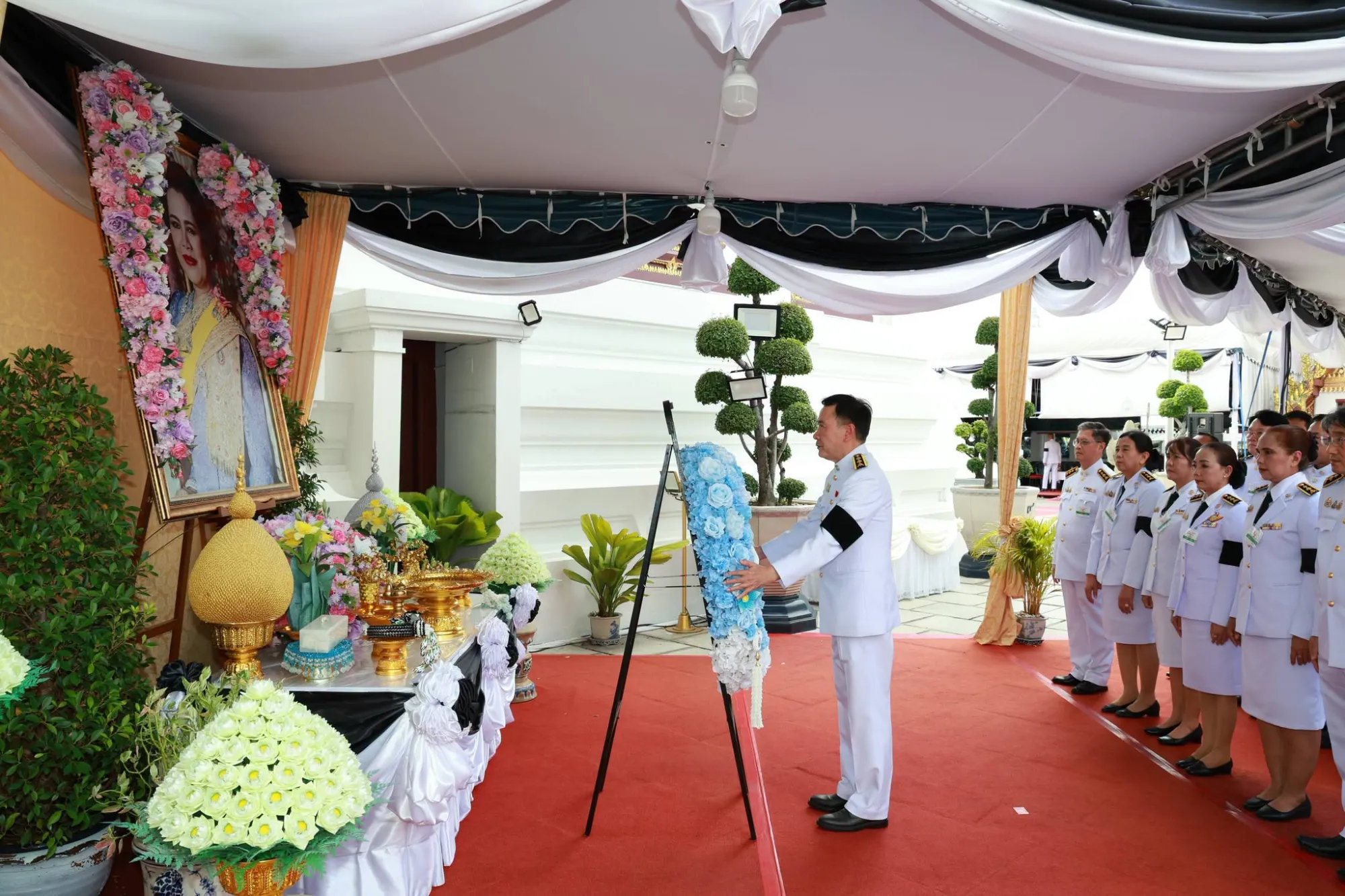 📌 ผอ.สธค. นำคณะผู้บริหารและพนักงาน ร่วมเป็นเจ้าภาพบำเพ็ญกุศลถวายพระบรมศพ สมเด็จพระนางเจ้าสิริกิติ์ พระบรมราชชนนีพันปีหลวง