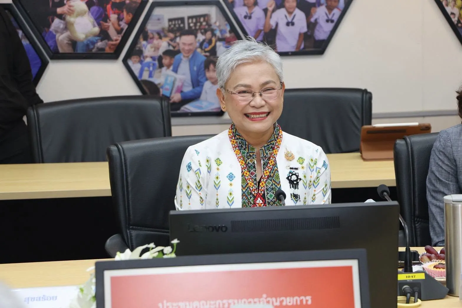 นายกันตพงศ์ รังษีสว่าง ปลัดกระทรวงการพัฒนาสังคมและความมั่นคงของมนุษย์ (ปลัด พม.) เป็นประธานการประชุมคณะกรรมการอำนวยการสำนักงานธนานุเคราะห์ ครั้งที่ 9 ปีงบประมาณ 2569 เพื่อขับเคลื่อนการดำเนินงานของโรงรับจำนำของรัฐ ให้เข้าถึงและช่วยเหลือประชาชนได้อย่างทั่วถึง - รูปที่ 4