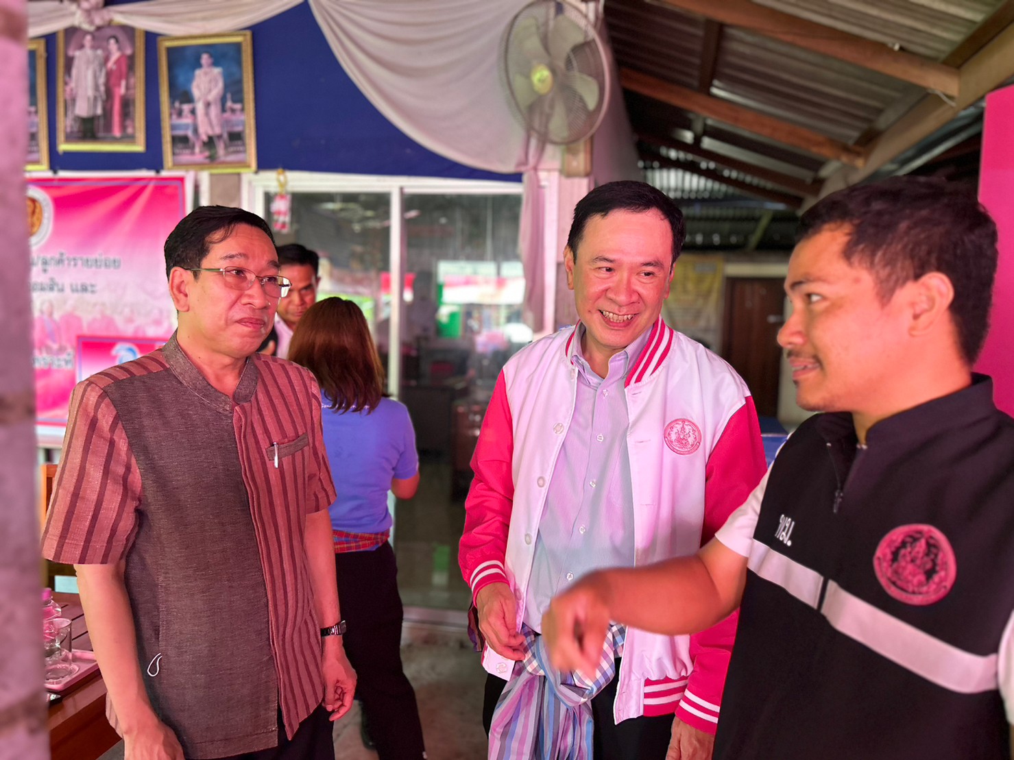 ร่วมพัฒนาชุมชนภายใต้กรอบการพัฒนาตามหลักปรัชญาของเศรษฐกิจพอเพียง และเป้าหมายการพัฒนาที่ยั่งยืน