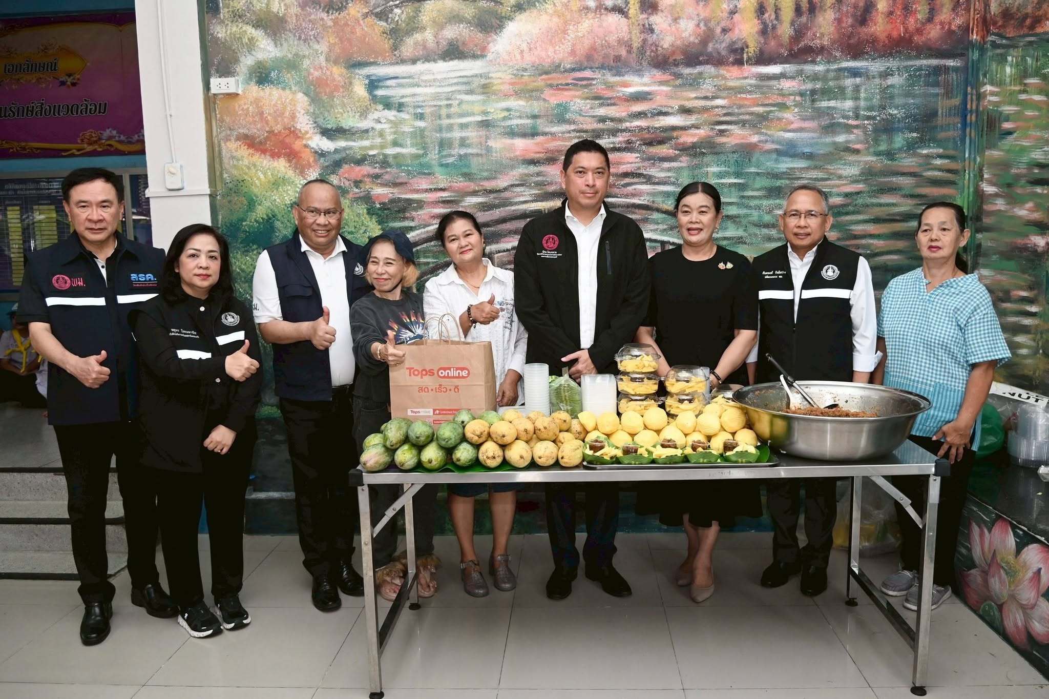 สธค. ร่วมลงพื้นที่ช่วยเหลือผู้ประสบเหตุเพลิงไหม้ชุมชนริมคลองนางหงษ์ เร่งบรรเทาความเดือดร้อนประชาชน