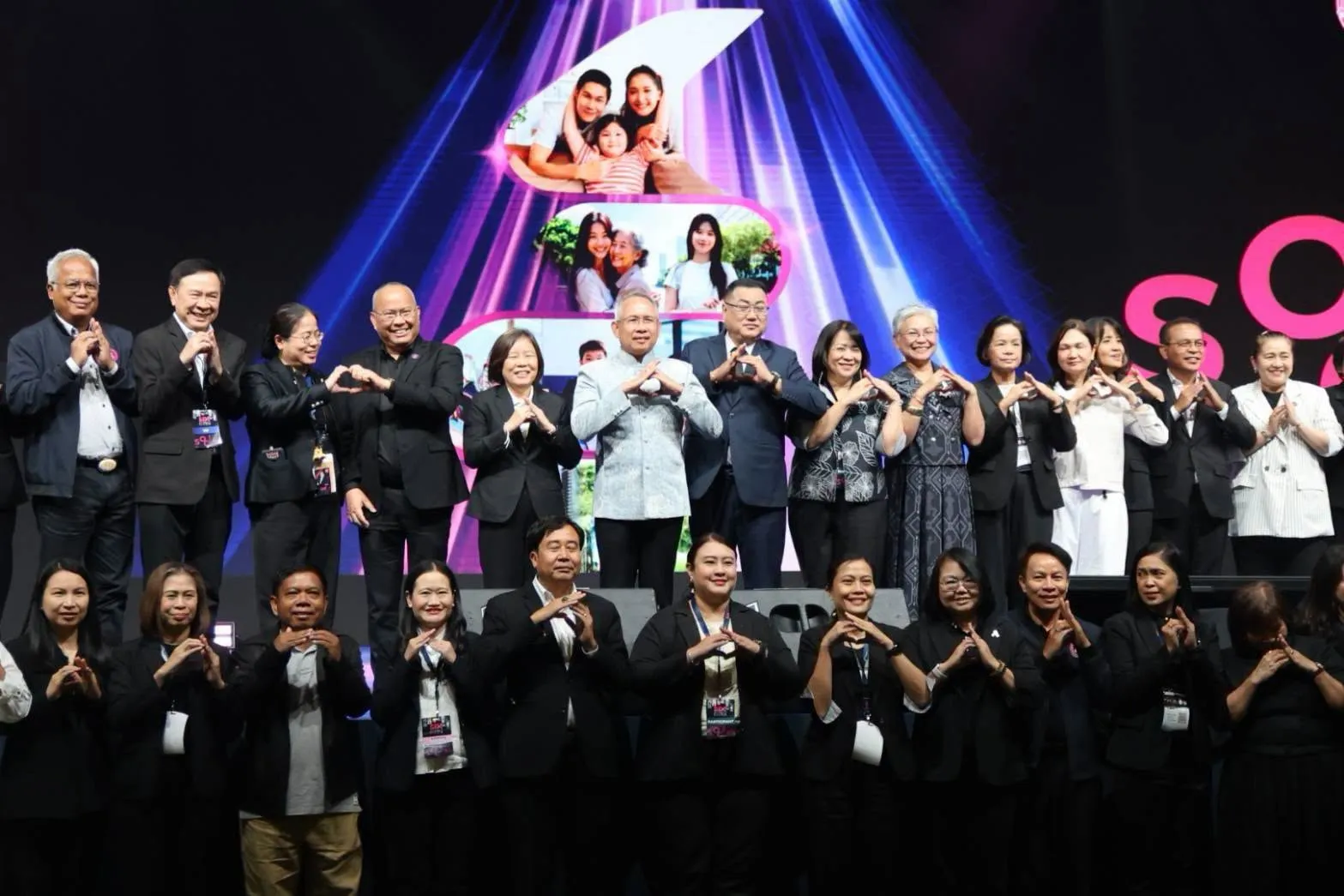 ❤️ พม. ปิดฉาก “SDX 2026” ชูความสำเร็จมหกรรมพัฒนาสังคมระดับชาติ ผนึกกำลัง 131 เครือข่าย ร่วมสร้างอนาคตสังคมไทย สธค. ร่วมขับเคลื่อนสังคม พร้อมกิจกรรมภายในบูธอย่างคึกคัก