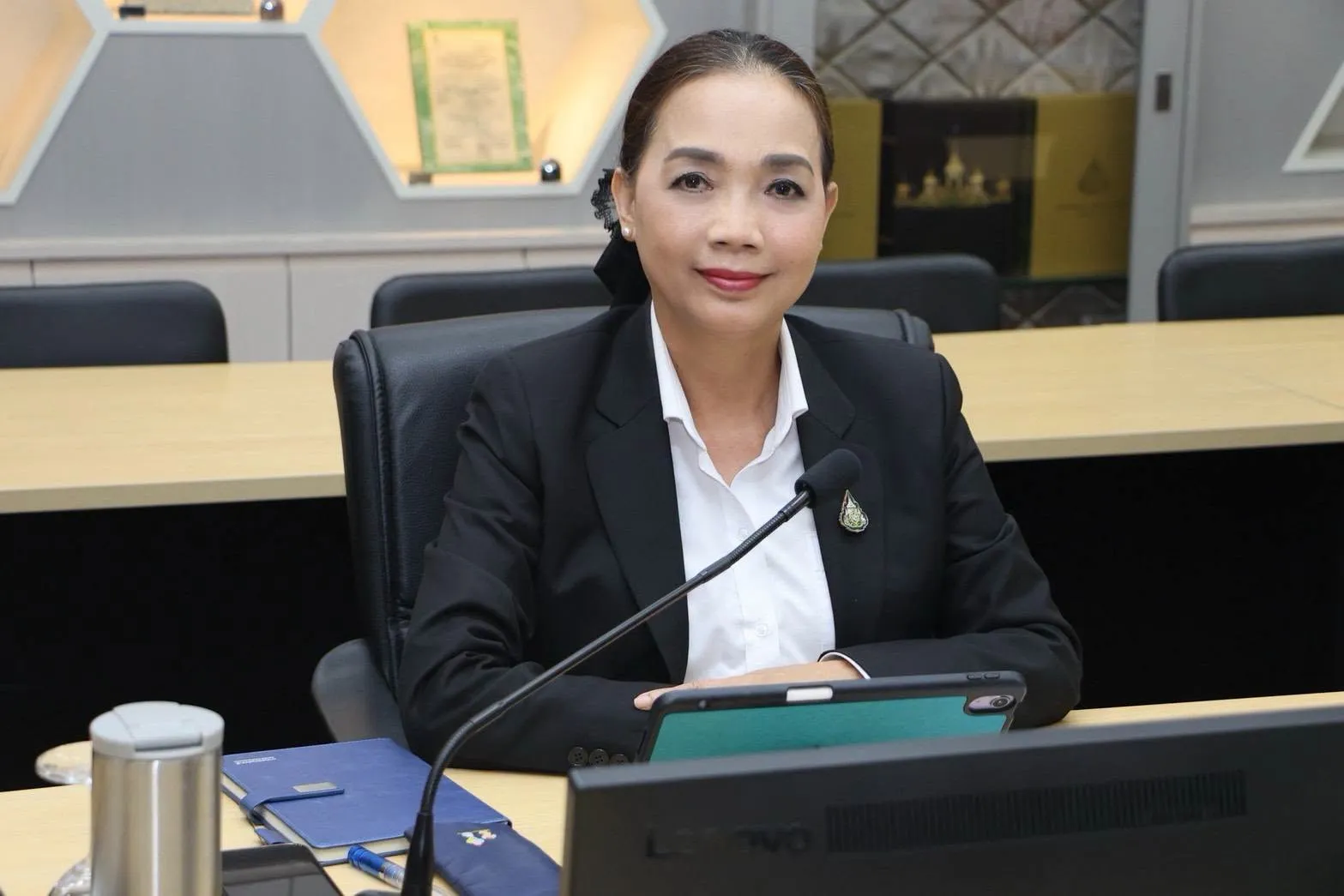 นายกันตพงศ์ รังษีสว่าง ปลัดกระทรวงการพัฒนาสังคมและความมั่นคงของมนุษย์ (ปลัด พม.) เป็นประธานการประชุมคณะกรรมการอำนวยการสำนักงานธนานุเคราะห์ ครั้งที่ 9 ปีงบประมาณ 2569 เพื่อขับเคลื่อนการดำเนินงานของโรงรับจำนำของรัฐ ให้เข้าถึงและช่วยเหลือประชาชนได้อย่างทั่วถึง - รูปที่ 3
